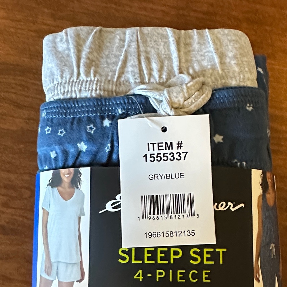 Eddie Bauer Women's 4-Piece Sleep Set - Navy Star & Heather Gray NWT - Picture 2 of 8